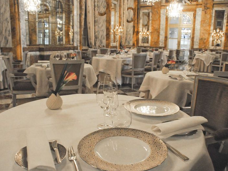restaurant hotel europe ambassadeurs resto.md