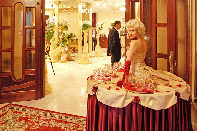 restaurant chisinau moldova kvint palace
